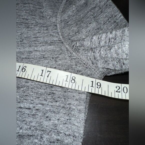 J.Crew Men’s Long Sleeve Grey‎ Heather Henley Size S - Picture 10 of 11